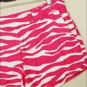 Vineyard Vines Shorts pink white animal zebra sz 4
